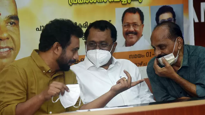 രാഷ്ട്രീയത്തിലെ സൗഹൃദ അന്തരീക്ഷം തിരിച്ചു പിടിക്കണം: മാരാര്‍ പുസ്തക പ്രകാശന വേദിയില്‍ ജോണ്‍ ബ്രിട്ടാസ്