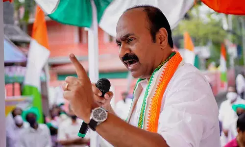 സമരം നടത്താൻ സിപിഎമ്മിന്റെ ക്ലാസ് വേണ്ട - വി.ഡി. സതീശൻ സമരം നടത്താൻ സിപിഎമ്മിന്റെ ക്ലാസ് വേണ്ട - വി.ഡി. സതീശൻ