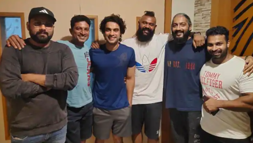 ബിഗ് ബജറ്റ് ചിത്രവുമായി ലാല്‍ ജൂനിയര്‍, ടൊവിനോ നായകന്‍