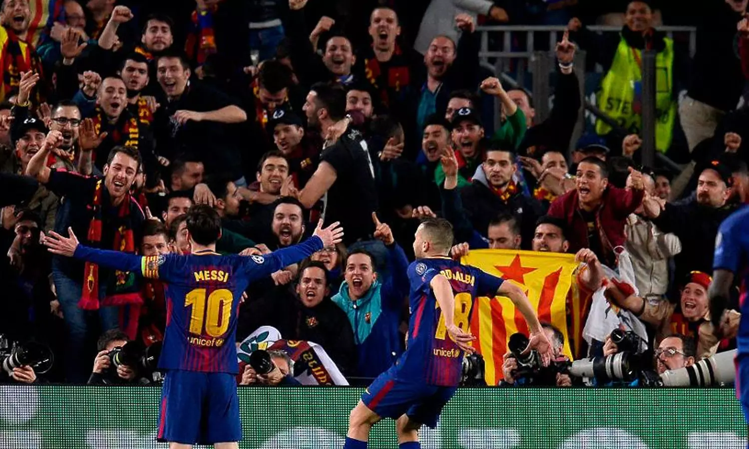 മെസി പോയതോടെ ബാഴ്സയെ കയ്യൊഴിഞ്ഞ് ആരാധകർ; കാമ്പ്നൗവിൽ ആളൊഴിഞ്ഞു മെസി പോയതോടെ ബാഴ്സയെ കയ്യൊഴിഞ്ഞ് ആരാധകർ; കാമ്പ്നൗവിൽ ആളൊഴിഞ്ഞു