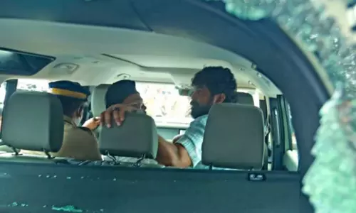 ജോജുവിന്റെ വാഹനം തകർത്ത കേസിൽ പ്രതി ജോസഫ് കുറ്റം സമ്മതിച്ചതായി പൊലീസ് ജോജുവിന്റെ വാഹനം തകർത്ത കേസിൽ പ്രതി ജോസഫ് കുറ്റം സമ്മതിച്ചതായി പൊലീസ്