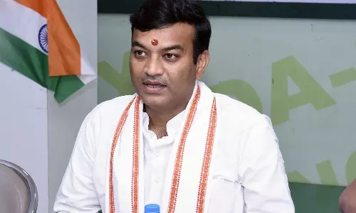 മുസ്ലിം വോട്ടിന് വേണ്ടി അഖിലേഷ് യാദവ് മതം മാറാനും തയ്യാറാവും : ഉത്തര്‍പ്രദേശ് മന്ത്രി