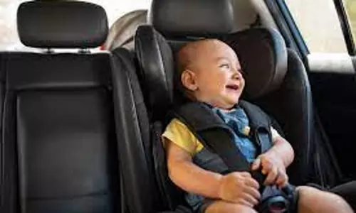 സൗദിയിലെ വാഹനങ്ങളിൽ കുട്ടികൾക്ക് സേഫ്റ്റി സീറ്റ് നിർബന്ധം സൗദിയിലെ വാഹനങ്ങളിൽ കുട്ടികൾക്ക് സേഫ്റ്റി സീറ്റ് നിർബന്ധം