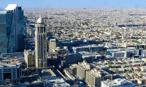 സൗദിയിൽ തൊഴിൽ നൈപുണ്യ പരീക്ഷക്ക് ഹാജരാകൽ: തൊഴിലാളികൾക്ക് ആ ദിവസത്തെ വേതനം നൽകണം