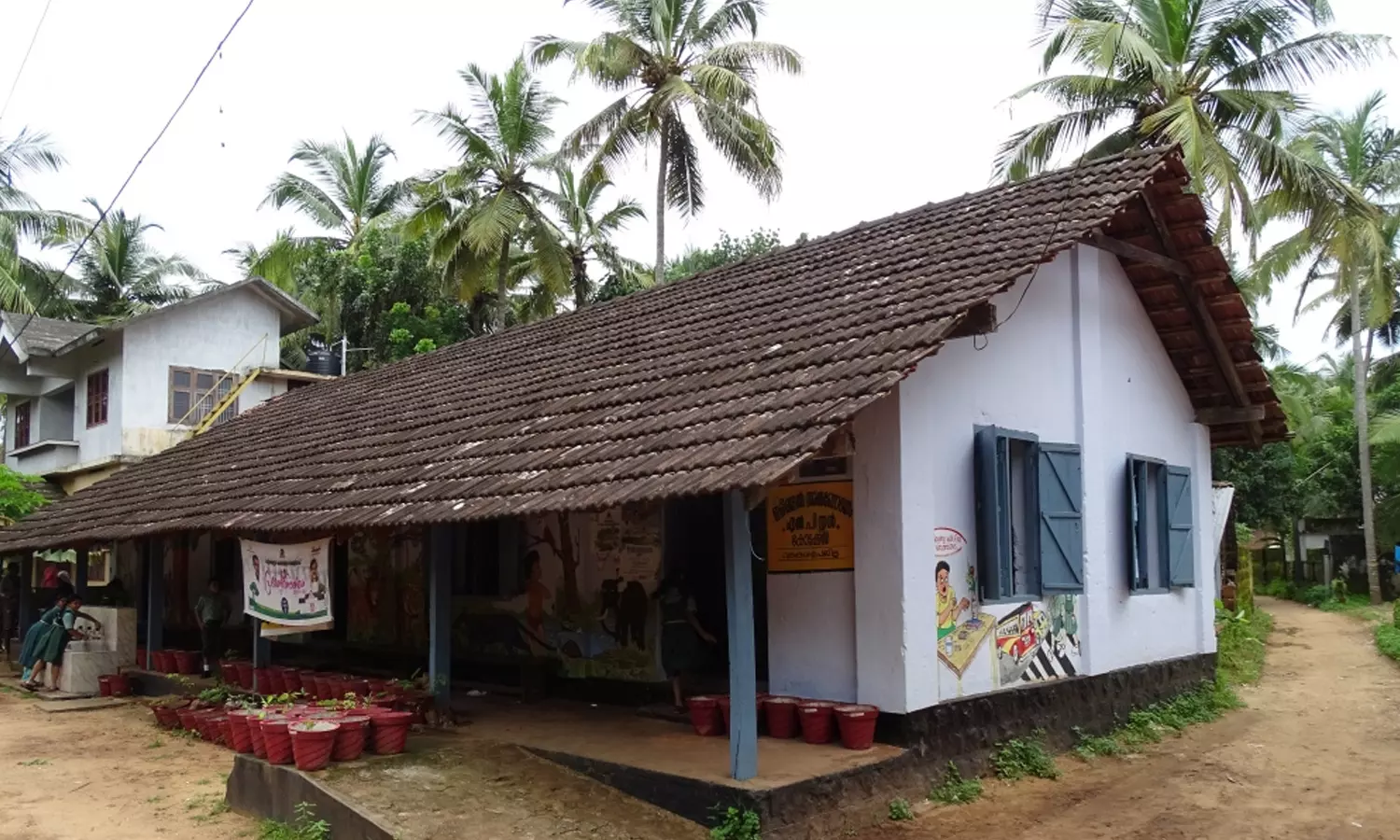 എയ്ഡഡ് എൽപി സ്കൂളുകളിലെ പ്രധാനധ്യാപക നിയമനം; യോഗ്യതയുള്ളവർക്കും നിയമനം ലഭിക്കുന്നില്ലെന്ന് പരാതി എയ്ഡഡ് എൽപി സ്കൂളുകളിലെ പ്രധാനധ്യാപക നിയമനം; യോഗ്യതയുള്ളവർക്കും നിയമനം ലഭിക്കുന്നില്ലെന്ന് പരാതി