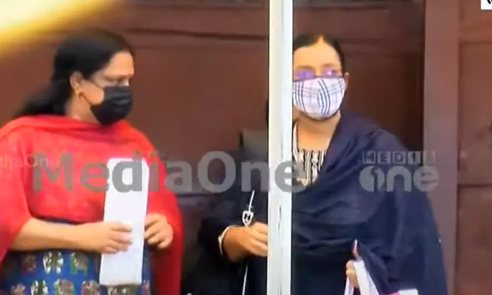 സ്വർണക്കടത്ത് കേസ്: സ്വപ്ന സുരേഷ് ജയിൽ മോചിതയായി സ്വർണക്കടത്ത് കേസ്: സ്വപ്ന സുരേഷ് ജയിൽ മോചിതയായി