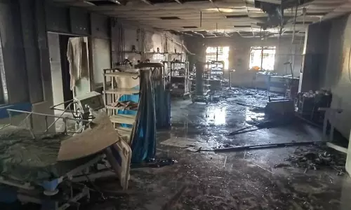 മഹാരാഷ്ട്രയിലെ കോവിഡ് ആശുപത്രിയിൽ തീപിടിത്തം; പത്ത് രോഗികൾ വെന്ത് മരിച്ചു