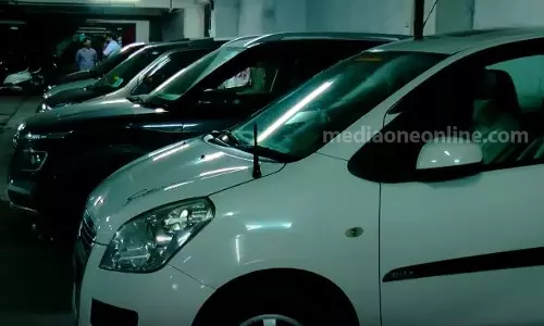 കോഴിക്കോട് കെഎസ്ആർടിസി ബസ് ടെര്മിനലിലെ പേ&പാര്ക്കിങ് കേന്ദ്രത്തിനെതിരെ നടപടി കോഴിക്കോട് കെഎസ്ആർടിസി ബസ് ടെര്മിനലിലെ പേ&പാര്ക്കിങ് കേന്ദ്രത്തിനെതിരെ നടപടി