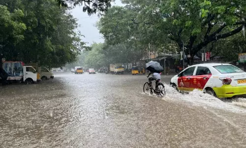 തമിഴ്‌നാട്ടിൽ കനത്ത മഴ; നാല് മരണം, നാല് ജില്ലകളിൽ പൊതു അവധി
