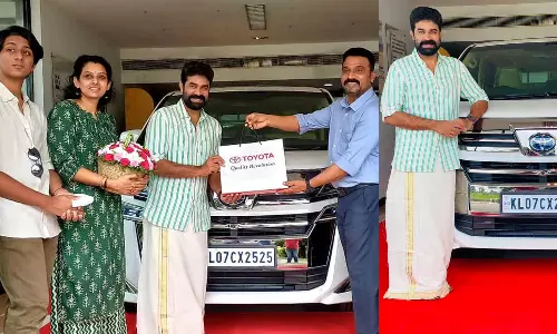 താരങ്ങളുടെ സ്വന്തം വാഹനം; ടൊയോട്ട വെൽഫയർ സ്വന്തമാക്കി വിജയ് ബാബുവും താരങ്ങളുടെ സ്വന്തം വാഹനം; ടൊയോട്ട വെൽഫയർ സ്വന്തമാക്കി വിജയ് ബാബുവും
