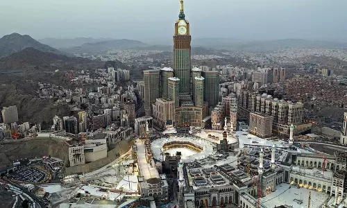 മക്ക, മദീന നഗരങ്ങളിലെ റിയൽ എസ്റ്റേറ്റ് പദ്ധതികളിൽ നിക്ഷേപത്തിന് വിദേശികൾക്ക്അനുമതി