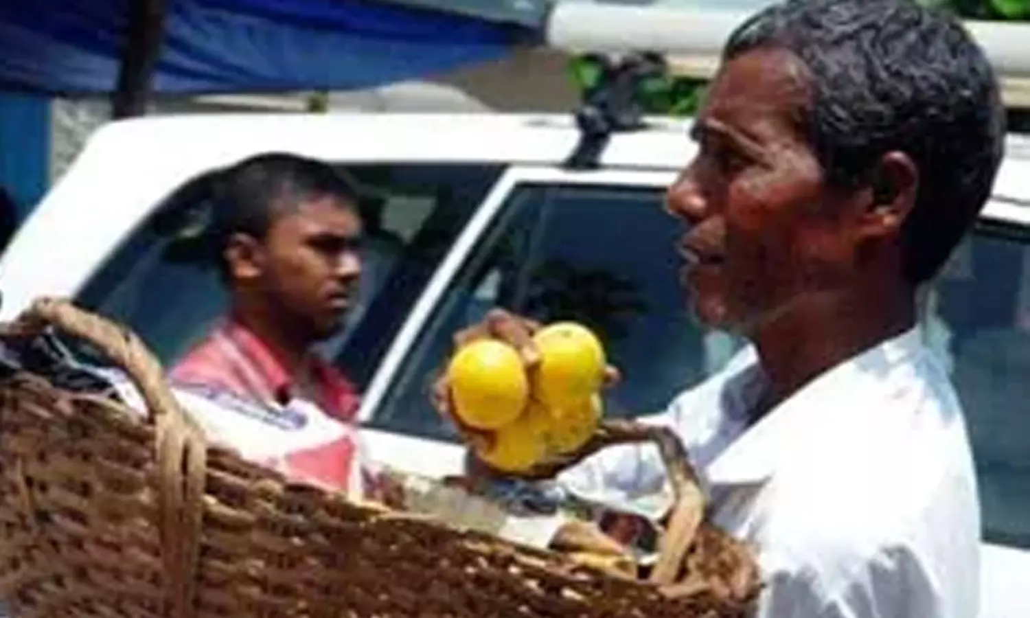 സായിപ്പിന്റെ ചോദ്യത്തിന് ഉത്തരം നൽകാൻ പറ്റാത്തതിലുള്ള വിഷമത്തിൽ സ്കൂൾ തന്നെ ആരംഭിച്ച ഓറഞ്ച് കച്ചവടക്കാരന്റെ കഥ സായിപ്പിന്റെ ചോദ്യത്തിന് ഉത്തരം നൽകാൻ പറ്റാത്തതിലുള്ള വിഷമത്തിൽ സ്കൂൾ തന്നെ ആരംഭിച്ച ഓറഞ്ച് കച്ചവടക്കാരന്റെ കഥ