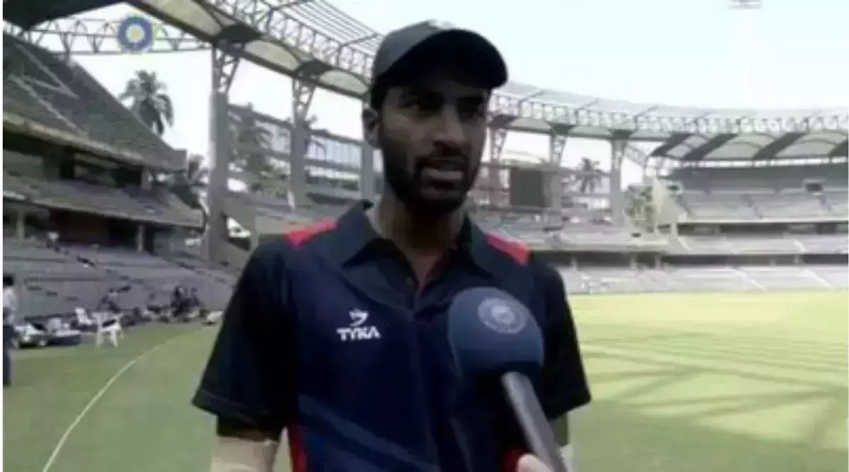 എറിഞ്ഞ നാലും മെയ്ഡൻ ഓവറുകൾ: വരുന്നു, വിദർഭയുടെ അത്ഭുത സ്പിന്നർ... എറിഞ്ഞ നാലും മെയ്ഡൻ ഓവറുകൾ: വരുന്നു, വിദർഭയുടെ അത്ഭുത സ്പിന്നർ...