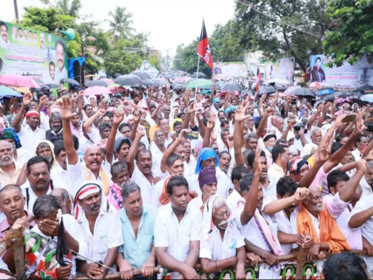 മുല്ലപ്പെരിയാർ ജലനിരപ്പ് ഉയർത്തണമെന്നാവശ്യപ്പെട്ട് തമിഴ്‌നാട്ടിൽ പ്രതിപക്ഷ പാർട്ടികളുടെ പ്രതിഷേധം