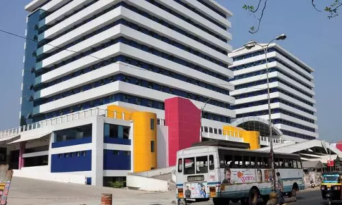 കോഴിക്കോട് കെ.എസ്.ആർ.ടി.സി ടെർമിനൽ നിർമാണം ആരംഭിച്ചത് യു.ഡി.എഫിന്റെ കാലത്ത്; വിശദീകരണവുമായി ആന്റണി രാജു കോഴിക്കോട് കെ.എസ്.ആർ.ടി.സി ടെർമിനൽ നിർമാണം ആരംഭിച്ചത് യു.ഡി.എഫിന്റെ കാലത്ത്; വിശദീകരണവുമായി ആന്റണി രാജു