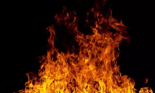 ഷൊർണൂരിൽ ഭർത്താവ് ഭാര്യയെ തീകൊളുത്തി; ഭാര്യ ഗുരുതരാവസ്ഥയിൽ