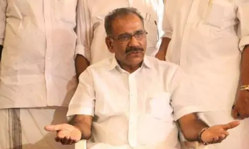 വന്യജീവി ആക്രമണം തടയുന്നതിനായി തയ്യാറാക്കിയ പദ്ധതിരേഖ മുഖ്യമന്ത്രിക്ക് കൈമാറി