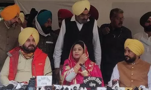 പഞ്ചാബ്: എ.എ.പി വിട്ട രൂപീന്ദർ കൗർ റൂബി കോൺഗ്രസിൽ ചേർന്നു