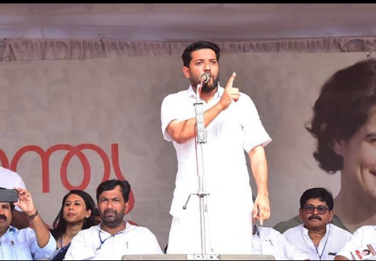 പോൾ സക്കറിയയെ ഡി.വൈ.എഫ്.ഐക്കാർ തല്ലിയത് ആവിഷ്‌കാര സ്വാതന്ത്ര്യത്തിന്‍റെ കയ്യൊപ്പായിരുന്നോ? ഷാഫി പറമ്പില്‍