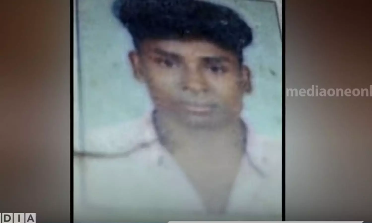 ഡ്രൈവിങ് അറിയാത്ത ആദിവാസി യുവാവിനെ കാർ മോഷണക്കേസിൽ പൊലീസ് കുടുക്കിയതായി പരാതി ഡ്രൈവിങ് അറിയാത്ത ആദിവാസി യുവാവിനെ കാർ മോഷണക്കേസിൽ പൊലീസ് കുടുക്കിയതായി പരാതി