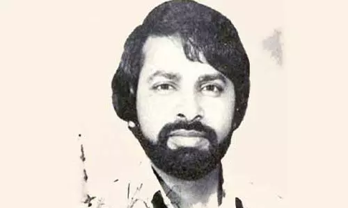 സൈനികനിൽ നിന്ന് പിടികിട്ടാപ്പുള്ളിയിലേക്ക്; ഇന്റര്പോള് പോലും മുട്ടുമടക്കിയ സുകുമാരക്കുറുപ്പിന്റെ കഥ... സൈനികനിൽ നിന്ന് പിടികിട്ടാപ്പുള്ളിയിലേക്ക്; ഇന്റര്പോള് പോലും മുട്ടുമടക്കിയ സുകുമാരക്കുറുപ്പിന്റെ കഥ...