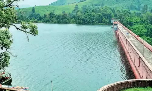 ബേബി ഡാമിലെ മരം മുറി ഉത്തരവ് തിരിച്ചടിയായി; മുല്ലപ്പെരിയാർ ഹരജി പരിഗണിക്കുന്നത് മാറ്റി ബേബി ഡാമിലെ മരം മുറി ഉത്തരവ് തിരിച്ചടിയായി; മുല്ലപ്പെരിയാർ ഹരജി പരിഗണിക്കുന്നത് മാറ്റി