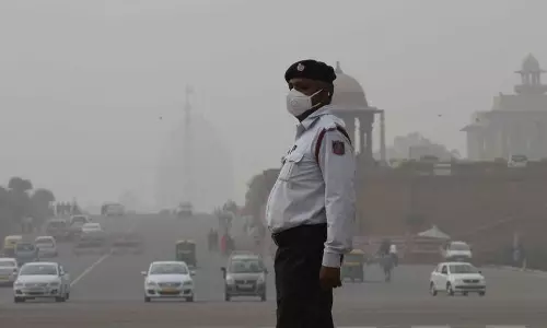 വായുമലിനീകരണം; ഡൽഹിയിലെ സ്‌കൂളുകൾ ഒരാഴ്ച്ച അടച്ചിടും