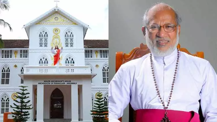 സിറോ മലബാർ സഭയിലെ കുർബാന എകീകരണം; സഭാ ആസ്ഥാനത്തേയ്ക്ക് വിശ്വാസികളുടെ മാർച്ച്