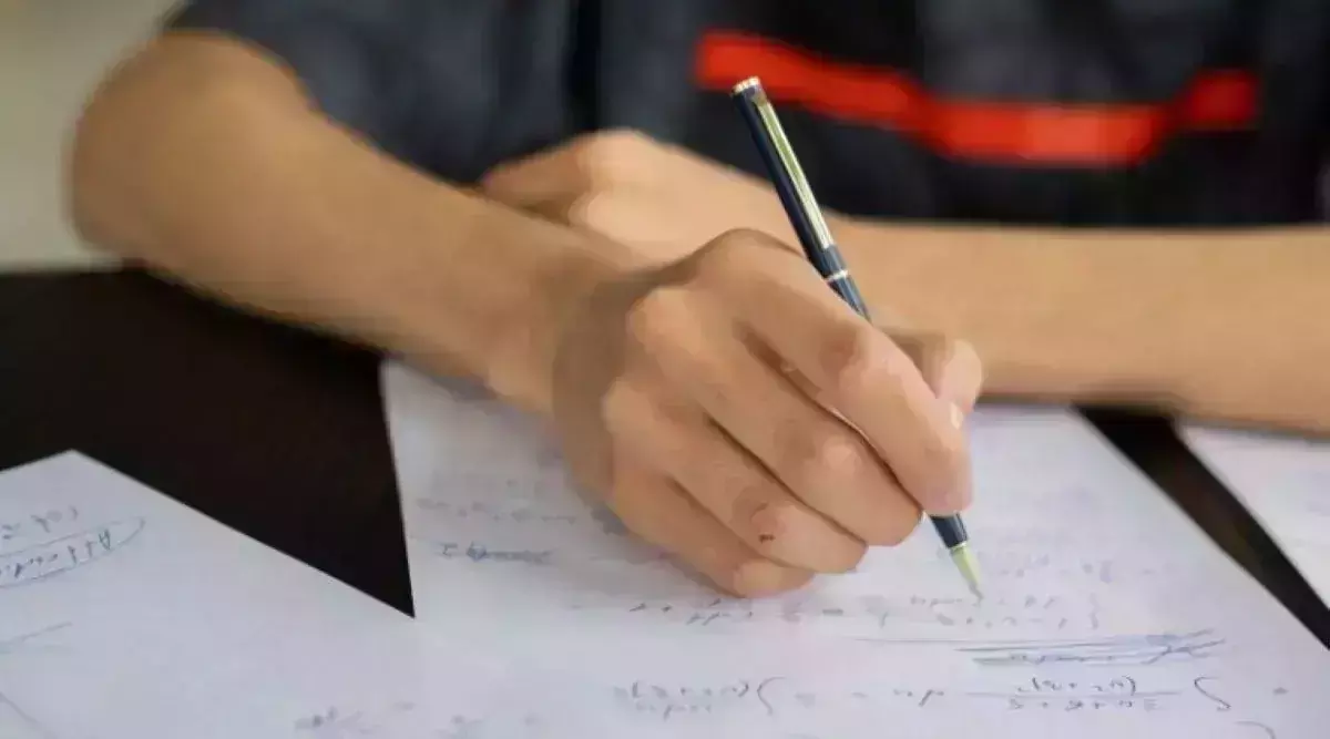 കനത്ത മഴ; സര്വകലാശാലകള് പരീക്ഷകള് മാറ്റി കനത്ത മഴ; സര്വകലാശാലകള് പരീക്ഷകള് മാറ്റി