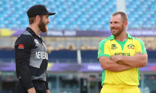 ടോസ് നേടി ആസ്ട്രേലിയ: ന്യൂസിലാൻഡിനെ ബാറ്റിങ്ങിനയച്ചു ടോസ് നേടി ആസ്ട്രേലിയ: ന്യൂസിലാൻഡിനെ ബാറ്റിങ്ങിനയച്ചു