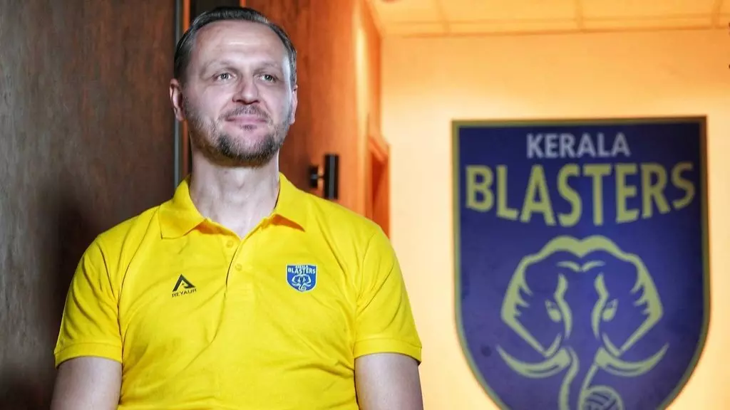 ഇനി വായടച്ച് പണിയെടുക്കണം: നയം വ്യക്തമാക്കി കേരള ബ്ലാസ്റ്റേഴ്സ് പരിശീലകൻ ഇവാൻ വുകോമാനോവിച്ച് ഇനി വായടച്ച് പണിയെടുക്കണം: നയം വ്യക്തമാക്കി കേരള ബ്ലാസ്റ്റേഴ്സ് പരിശീലകൻ ഇവാൻ വുകോമാനോവിച്ച്