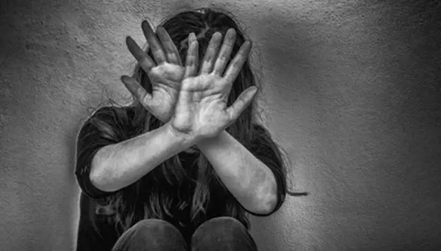 മഹാരാഷ്ട്രയിൽ പ്രായപൂർത്തിയാകാത്ത പെൺകുട്ടിയെ ആറ് മാസത്തിനിടെ പീഡിപ്പിച്ചത് 400 പേർ: അറസ്റ്റ്‌