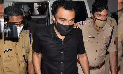 മോൺസൺ ബന്ധം: മുൻ സിഐ ശ്രീകുമാറിന് സസ്‌പെൻഷൻ