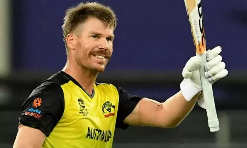 30 റൺസ് അകലെയുള്ള ആ റെക്കോർഡും വാർണർ സ്വന്തമാക്കി