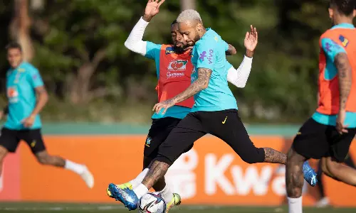 ലോകകപ്പ് യോഗ്യത; അർജന്റീന-ബ്രസീൽ പോരാട്ടത്തിൽ നെയ്മർ കളിക്കില്ല ലോകകപ്പ് യോഗ്യത; അർജന്റീന-ബ്രസീൽ പോരാട്ടത്തിൽ നെയ്മർ കളിക്കില്ല