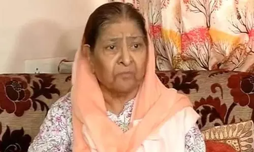 ഗുജറാത്ത് കലാപം: എസ്.ഐ.ടിയും പ്രതികളും തമ്മിൽ ഒത്തുകളിച്ചെന്ന വാദം നിഷേധിച്ച് സുപ്രീംകോടതി ഗുജറാത്ത് കലാപം: എസ്.ഐ.ടിയും പ്രതികളും തമ്മിൽ ഒത്തുകളിച്ചെന്ന വാദം നിഷേധിച്ച് സുപ്രീംകോടതി