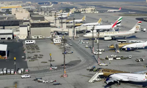 ഇന്ത്യയിൽ നിന്ന് ബഹ്റൈനിലേക്ക് പോകുന്ന യാത്രക്കാർ ഇനി വിമാനത്താവളത്തില് താമസരേഖ കാണിക്കേണ്ട ഇന്ത്യയിൽ നിന്ന് ബഹ്റൈനിലേക്ക് പോകുന്ന യാത്രക്കാർ ഇനി വിമാനത്താവളത്തില് താമസരേഖ കാണിക്കേണ്ട