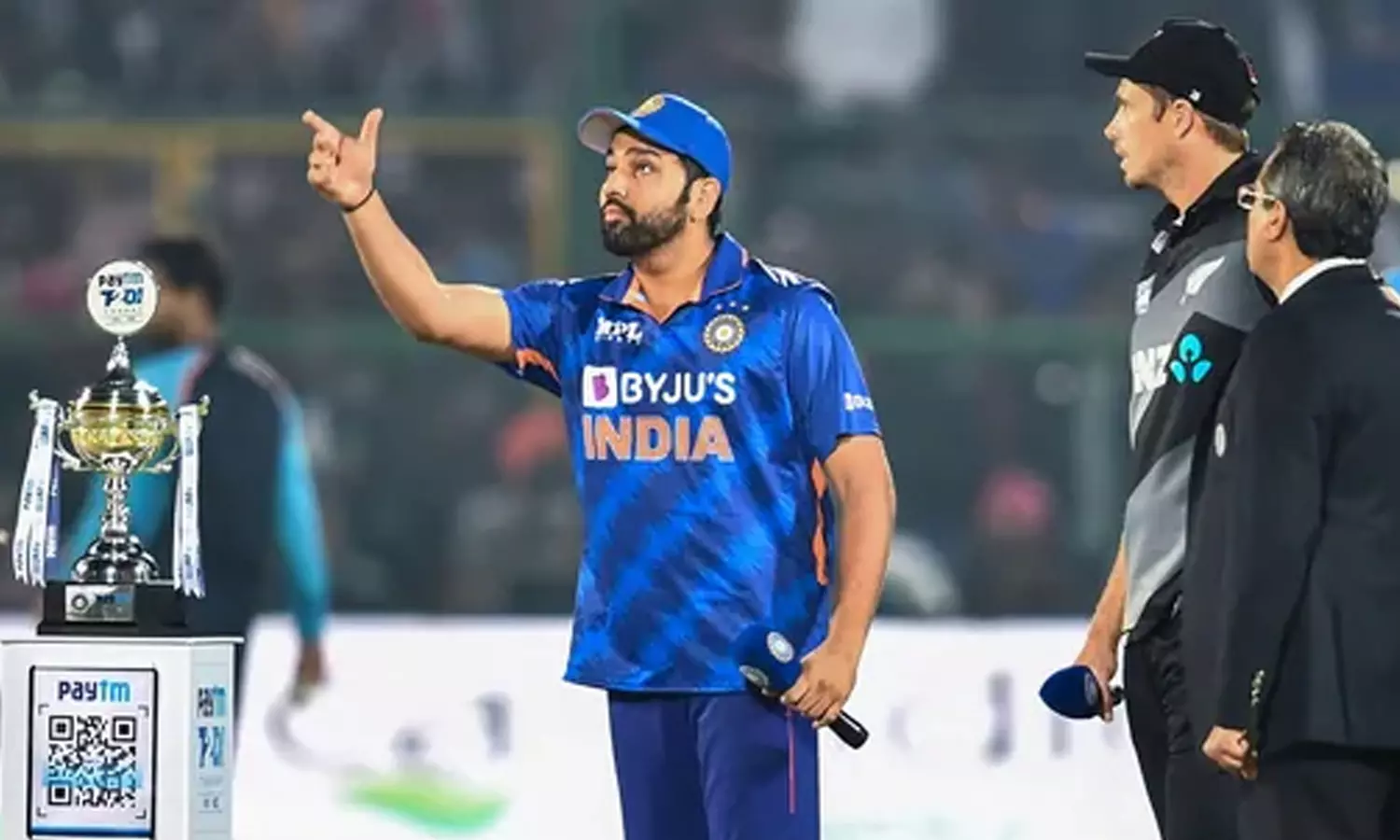 ഒരു വിജയത്തിനപ്പുറം രോഹിത്തിനെ കാത്തിരിക്കുന്നത് ലോക റെക്കോർഡ് ഒരു വിജയത്തിനപ്പുറം രോഹിത്തിനെ കാത്തിരിക്കുന്നത് ലോക റെക്കോർഡ്