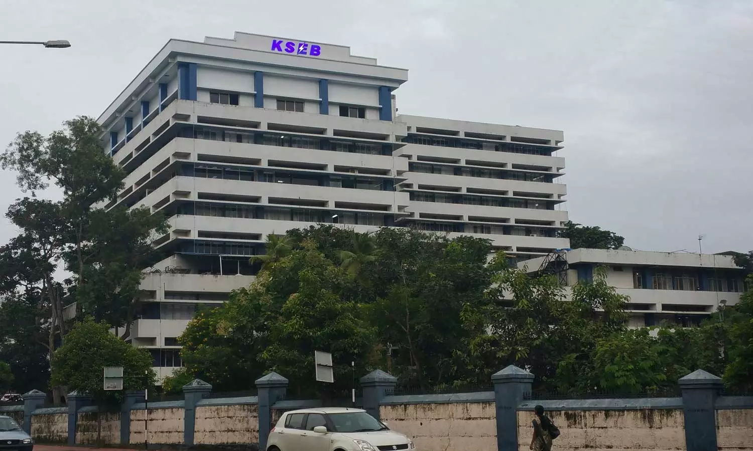 വൈദ്യുതി താരിഫ് വർധന ഊഹാപോഹം മാത്രം; കെഎസ്ഇബി വൈദ്യുതി താരിഫ് വർധന ഊഹാപോഹം മാത്രം; കെഎസ്ഇബി