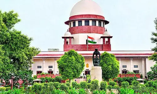 വസ്ത്രത്തോടെ മാറിടത്തില്‍ സ്പര്‍ശിച്ചാല്‍ പോക്സോ നിലനിൽക്കില്ലെന്ന് ബോംബെ ഹൈക്കോടതി ഉത്തരവ് സുപ്രീംകോടതി റദ്ദാക്കി