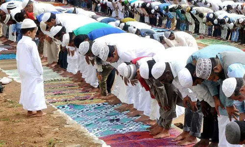 ഗുഡ്ഗാവിൽ ജുമുഅ നമസ്‌കാരത്തിനായി ഗുരുദ്വാരകൾ വിട്ടുനൽകി സിഖ് സമൂഹം