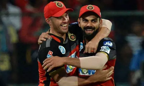 നമ്മുടെ ബന്ധം ക്രിക്കറ്റിനുമപ്പുറം, തീരുമാനം ഹൃദയഭേദകം; എബിഡിയുടെ വിരമിക്കലിൽ കോഹ്‌ലി