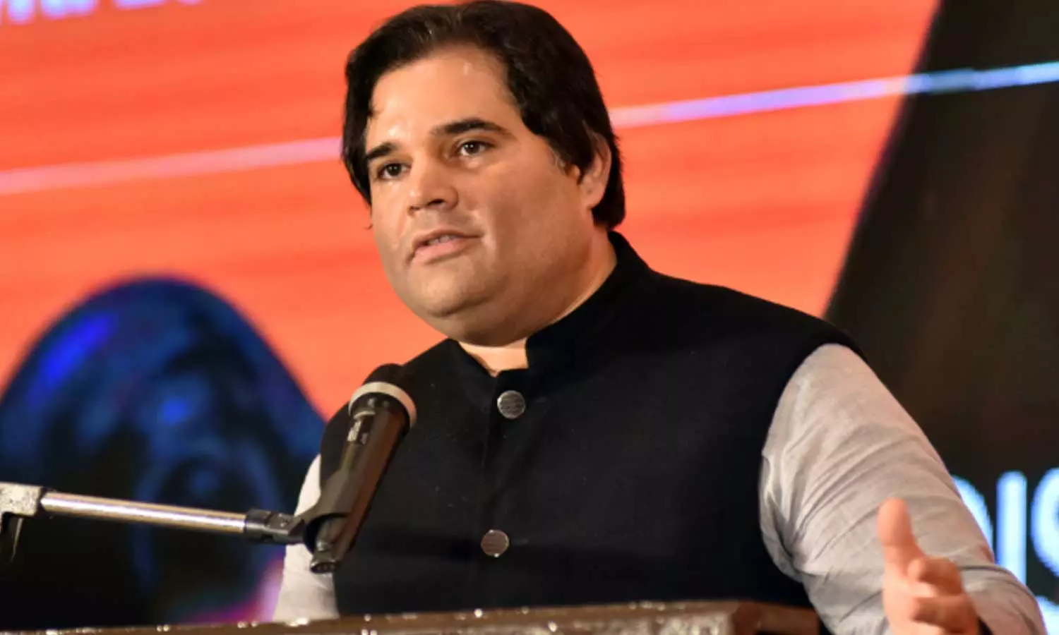 കാർഷിക നിയമങ്ങൾ നേരത്തെ പിൻവലിച്ചിരുന്നെങ്കിൽ 700 ലധികം കർഷകർ മരിക്കില്ലായിരുന്നു: വരുൺ ഗാന്ധി