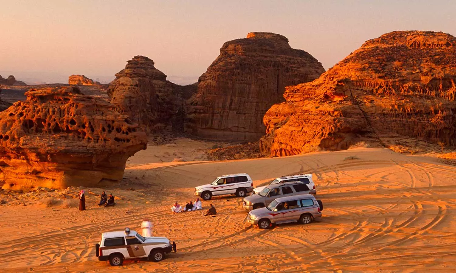 സൗദിയിൽ മരുഭൂമിയിൽ തമ്പടിക്കുന്നവർക്ക് മുന്നറിയിപ്പ്