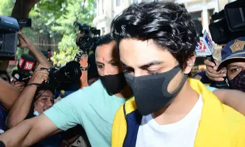 എൻസിബി സമർപ്പിച്ച വാട്സ് ആപ്പ് ചാറ്റുകളിലും ആര്യൻ ഖാനെതിരെ തെളിവില്ല; ജാമ്യ ഉത്തരവ് പുറത്ത് എൻസിബി സമർപ്പിച്ച വാട്സ് ആപ്പ് ചാറ്റുകളിലും ആര്യൻ ഖാനെതിരെ തെളിവില്ല; ജാമ്യ ഉത്തരവ് പുറത്ത്