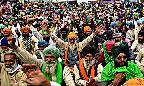 മുഴുവൻ ആവശ്യങ്ങളും അംഗീകരിക്കുന്നതുവരെ സമരം തുടരും; നിലപാടിലുറച്ച് കർഷകർ മുഴുവൻ ആവശ്യങ്ങളും അംഗീകരിക്കുന്നതുവരെ സമരം തുടരും; നിലപാടിലുറച്ച് കർഷകർ