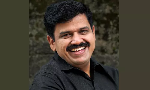 ഹലാൽ വിവാദത്തിൽ പാർട്ടിക്കൊപ്പം; പോസ്റ്റ് മുക്കി സന്ദീപ് വാര്യർ ഹലാൽ വിവാദത്തിൽ പാർട്ടിക്കൊപ്പം; പോസ്റ്റ് മുക്കി സന്ദീപ് വാര്യർ