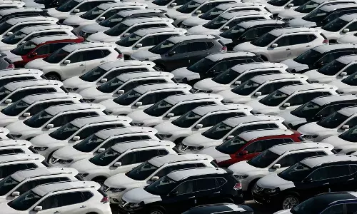 ഉത്സവക്കാലത്തെ ദശാബ്ദത്തിലെ ഏറ്റവും വലിയ വിൽപ്പന ഇടിവ് രേഖപ്പെടുത്തി ഇന്ത്യൻ വാഹനവിപണി