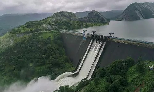 മുല്ലപ്പെരിയാറില്‍ ഇടക്കാല ഉത്തരവ് തുടരും: 142 അടിവരെ തമിഴ്നാടിന് ജലനിരപ്പ് ഉയർത്താം