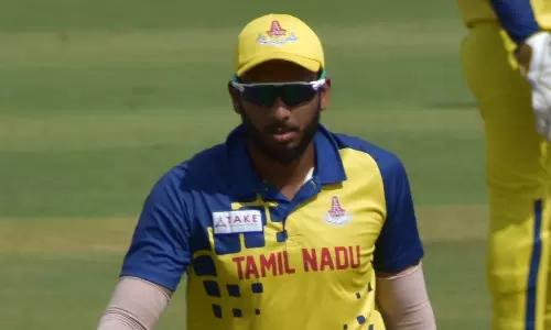 അവസാന പന്തിലെ സിക്‌സ്; വീണ്ടും ഞെട്ടിച്ച് ഷാരൂഖ് ഖാൻ